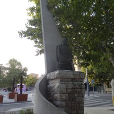 Monument a Pere Vives Vich