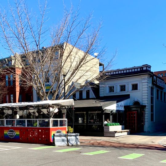 Annie's Paramount Steak House