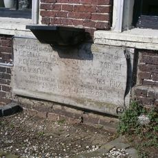 Gedenksteen in de gevel van herberg ‘Zuid-Ginkel’