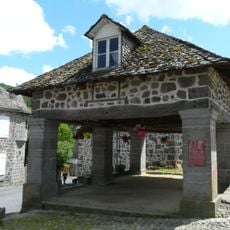 Halle de Saint-Martin-Valmeroux