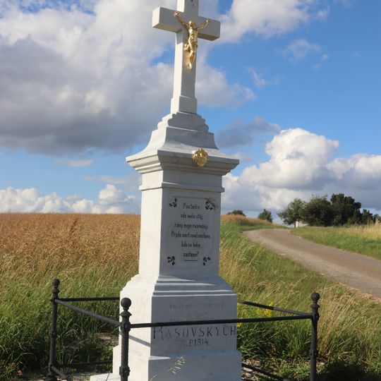 Kříž u cesty ke kostelu u Jasenice