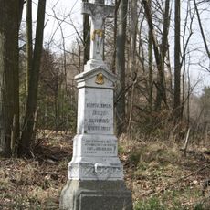 Wayside cross near Jinošov park