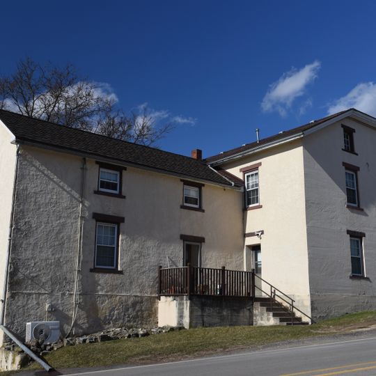Gehlen House and Barn