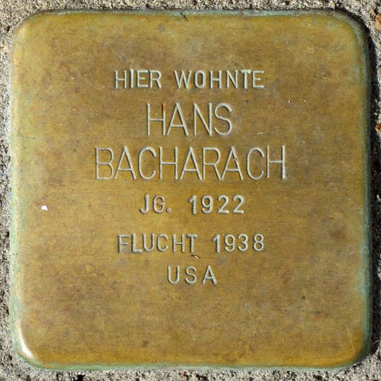 Stolperstein en memoria de Hans Bacharach
