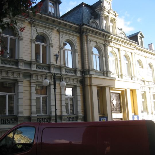 Mírové náměstí 12