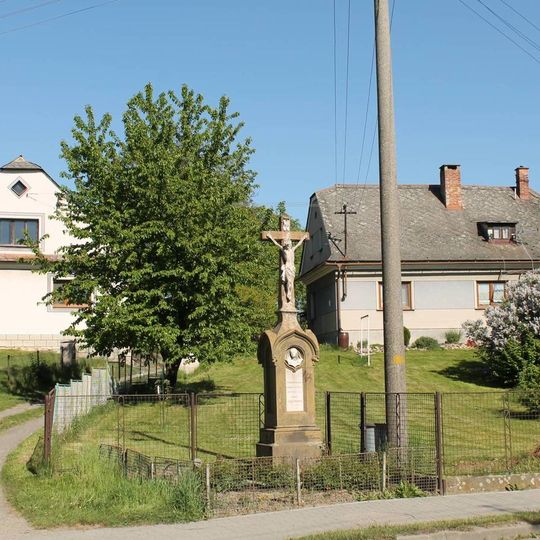 Kříž v Bludově na ulici 8. května