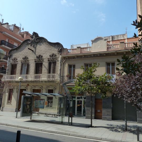Edificis al carrer Rubió i Ors, 24-26, 78 i 92-94