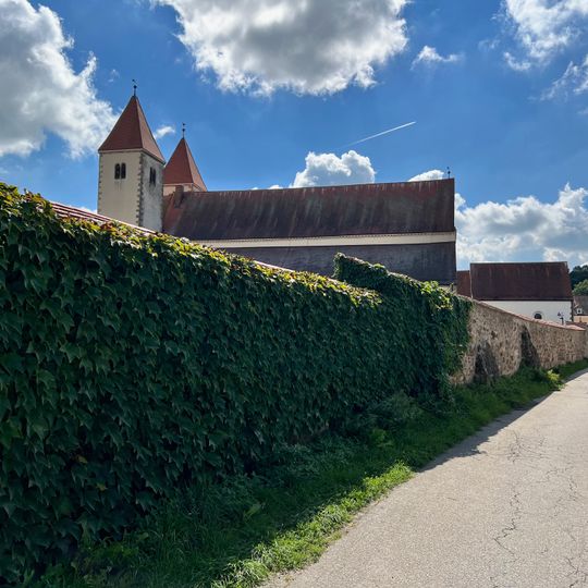 Friedhofsmauer Pfarrer-Biendl-Straße 4 in Cham