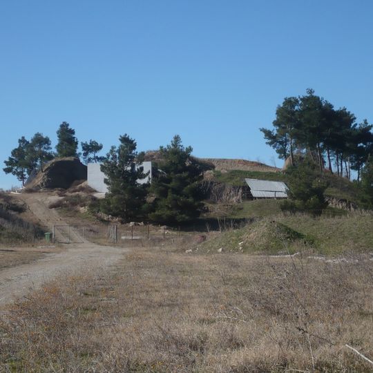 Agios Athanaios Macedonian tombs NW