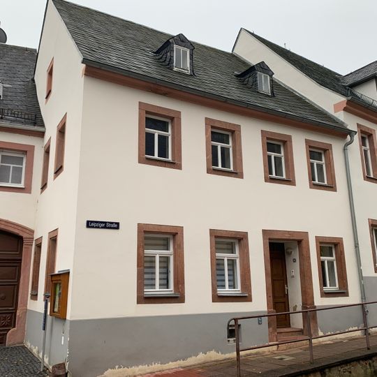 Wohnhaus in geschlossener Bebauung, mit Heiste Leipziger Straße 21