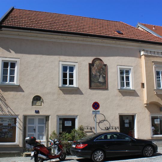 Wohnhaus mit Hauszeichen