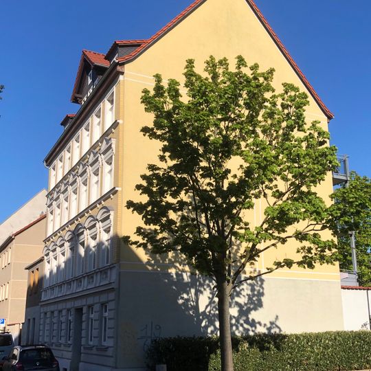 Bernburger Straße 13