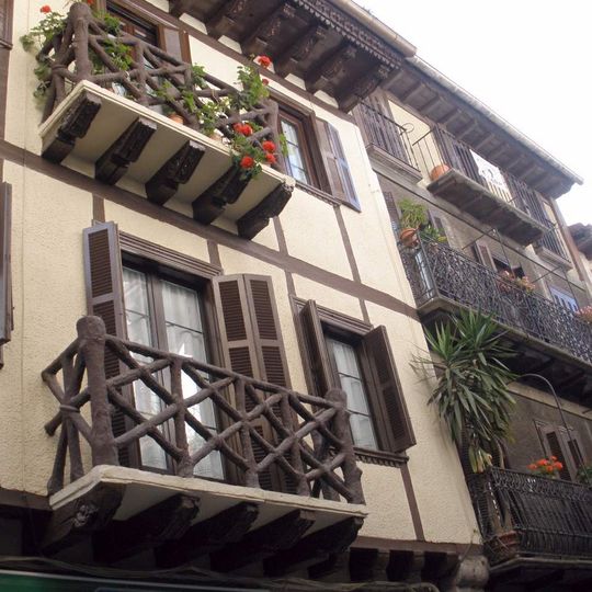 Building in Mayor St 21, Hernani