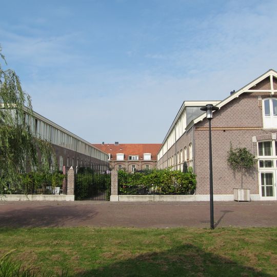 Ripperdakazerne: manage en vier paardenstallen