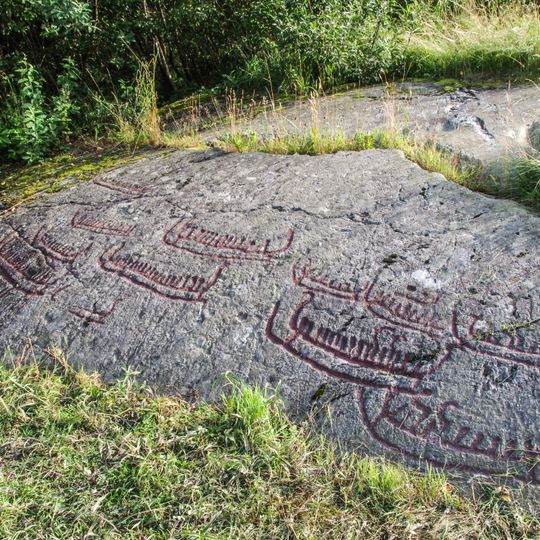 Basteröds hällristningar