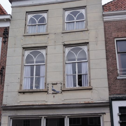 Rogstraat 10, Grave