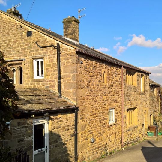 Nichol House Farmhouse, Cottage And Barn