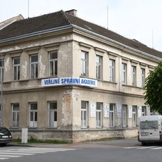 School building, Filipínského 1