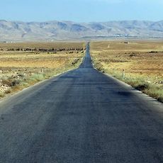 Akkar plain foothills
