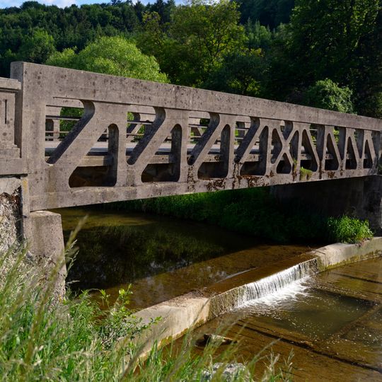 Brücke über den Stössingbach in Mitterfeld