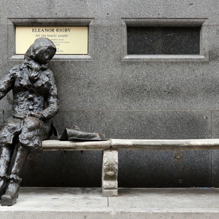 Eleanor Rigby Statue