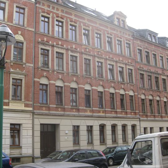 Mietshaus in geschlossener Bebauung Heinrich-Zille-Straße 5