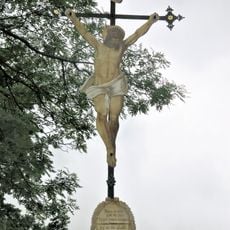 Kříž u silnice nad domem 120 ve Starých Křečanech