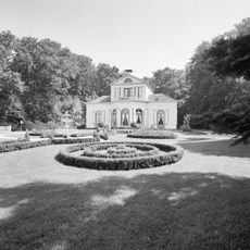 Riniastate, tuin en park