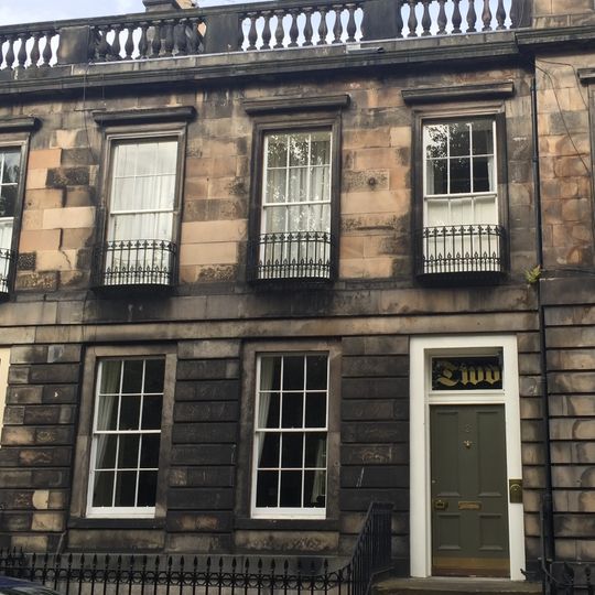 Edinburgh, Stockbridge, 2 Dean Terrace