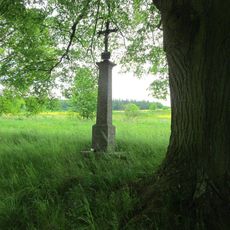 Kříž východně od Nuzova