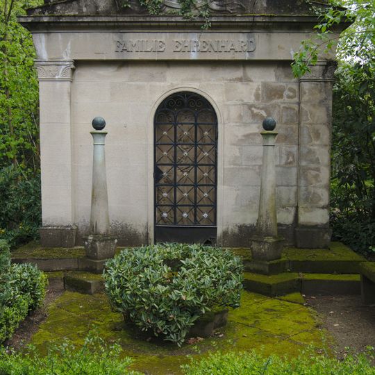 Grabmal Familie Ehrenhard