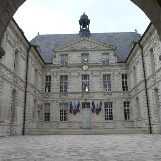 Verdun Town Hall