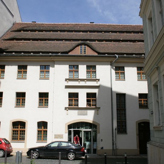 Gemeindehaus der Baptistengemeinde Kirchgemeindehaus mit Aula in geschlossener Bebauung Fischmarkt 5