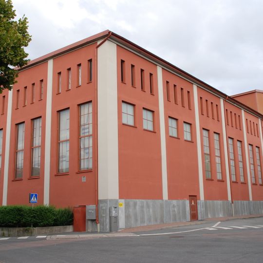 Lundbystrands sporthallar