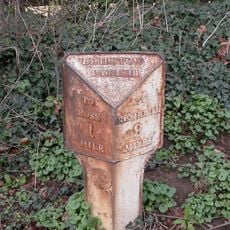 Milepost At National Grid Reference So 585242