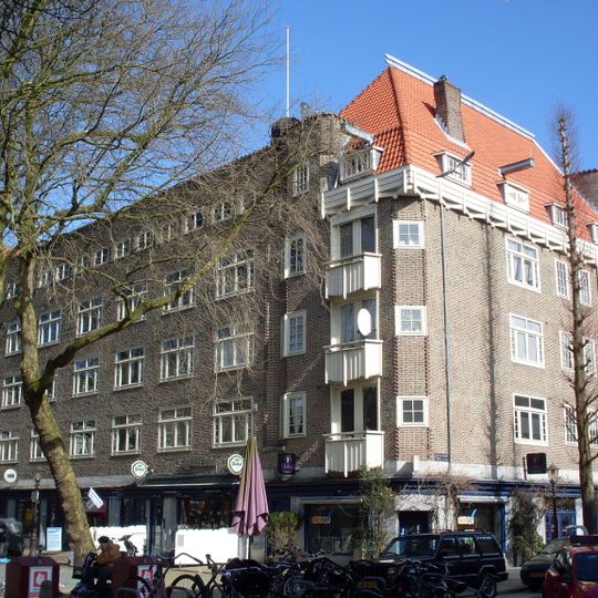 Van der Helstplein 7, Amsterdam