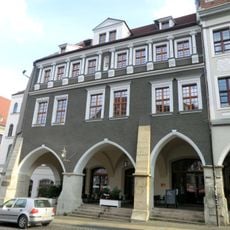 Wohnhaus in geschlossener Bebauung, mit Laden Untermarkt 2