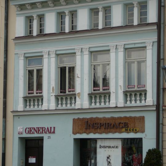 Zámecké náměstí 25