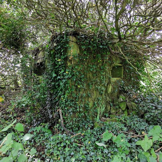 Pillbox , On the W bank of the Oxford Canal, WNW of Stoneton Moat Farm, near Priors Hardwick