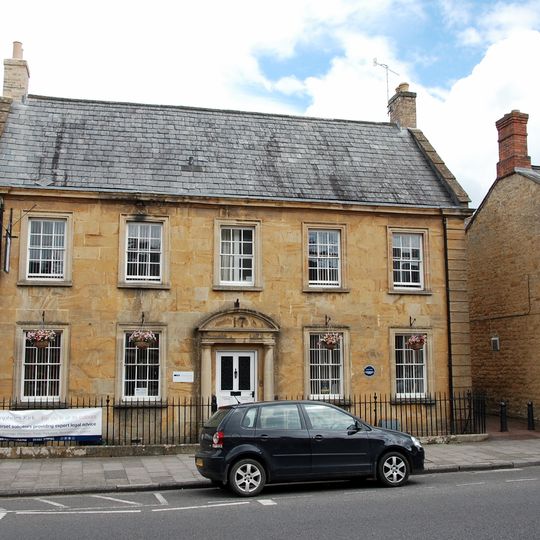17 Market Street and attached railings