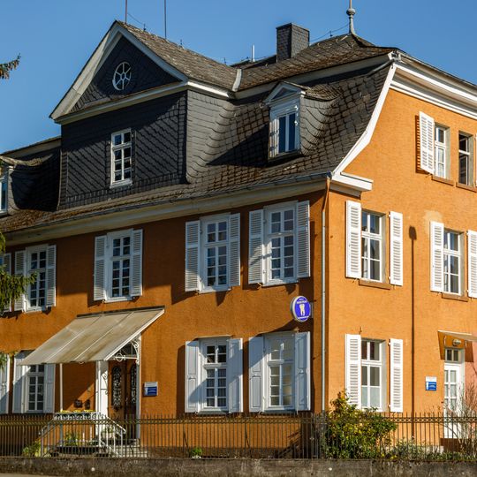 Wohnhaus Junostraße 2