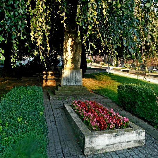 Pomník padlým na hřbitově v Napajedlech