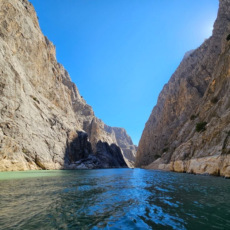 Karanlık Canyon
