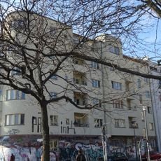 Matkowskystraße 4, Revaler Straße 26-26A