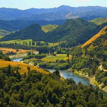 North Island in New Zealand: cities, volcanoes, Maori culture