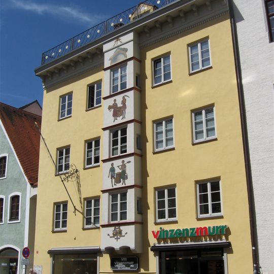 Wohn- und Geschäftshaus