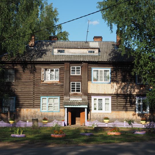 Revolutsii Street, 10