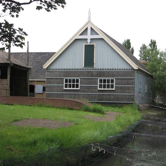 Boerderij "Vredebest": wagenschuur