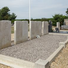 Fere-en-Tardenois Communal Cemetery, Commonwealth Section