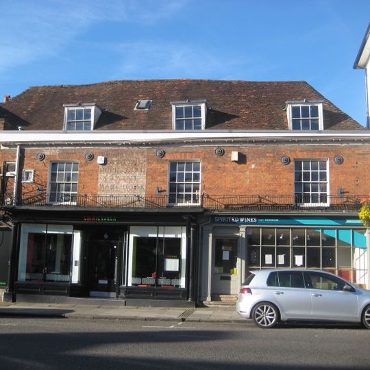 6 And 7, Castle Street